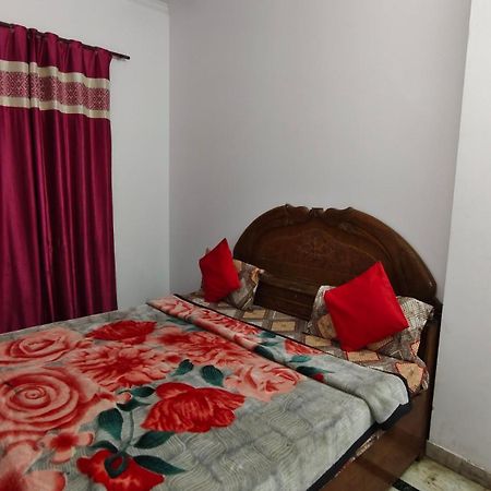 Rajdhani Guest House Фарідабад Екстер'єр фото