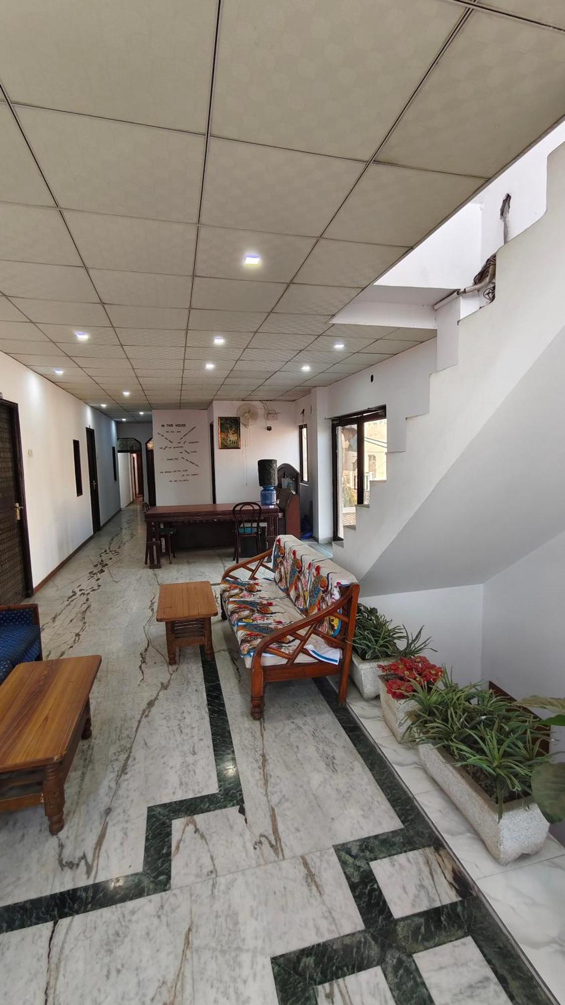 Rajdhani Guest House Фарідабад Екстер'єр фото
